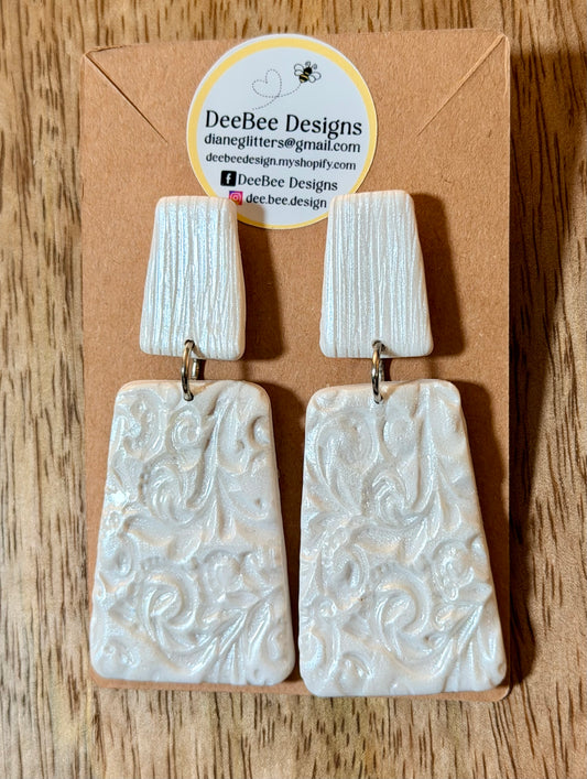 White textured earrings 